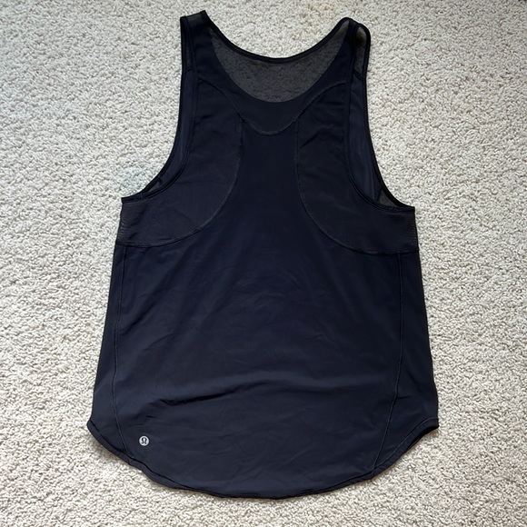 Lululemon size 6 mesh tank top - Picture 2 of 3